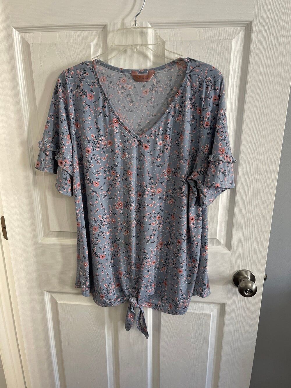 AMANA Short Sleeve Top Size 2X Blue Floral